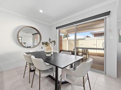 8 Dale Street, Mount Nasura WA 6112