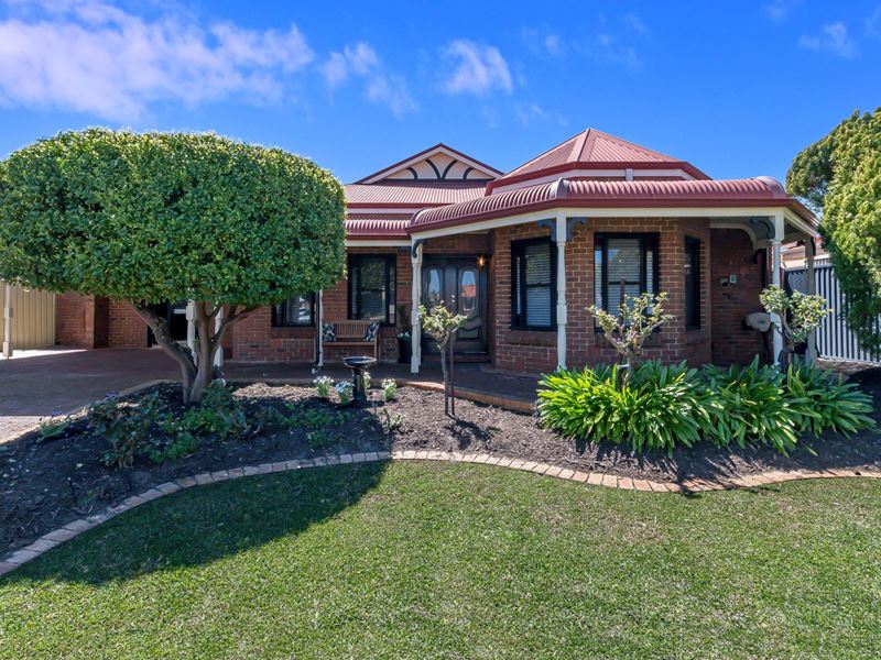 21 Tarragon Place, Thornlie WA 6108