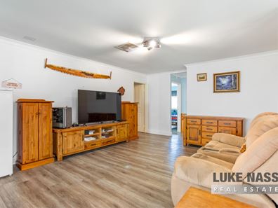 16 Skua Grove, Seville Grove WA 6112