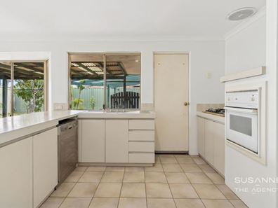 17 Schaffers Place, Thornlie WA 6108