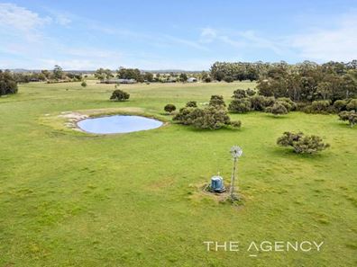 588 Karnup Road, Hopeland WA 6125