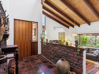 6 Tindale Road, Lesmurdie WA 6076