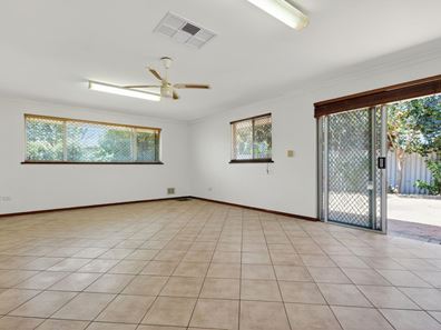 2 Matfield Way, Gosnells WA 6110