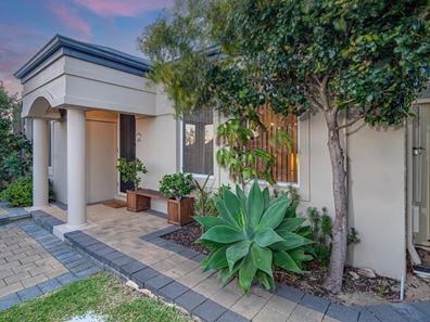 25 Haslingfield Way, Butler WA 6036