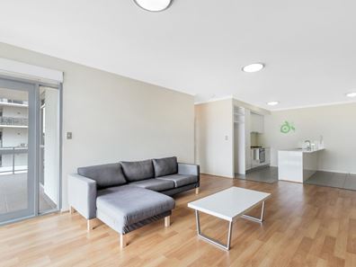 302/25 Malata Crescent, Success WA 6164