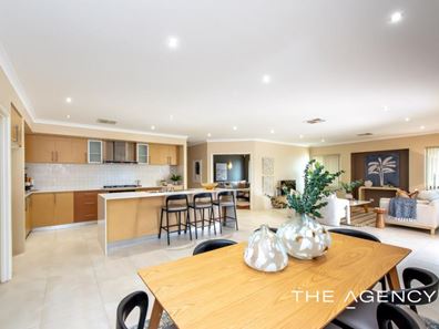 33 Absolon Way, Hillarys WA 6025