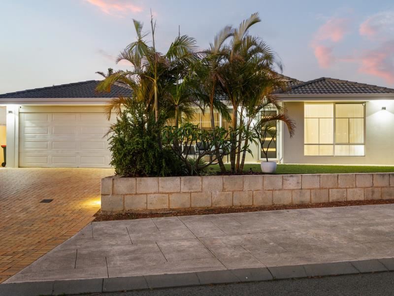 15 Pilgrim Place, Currambine WA 6028