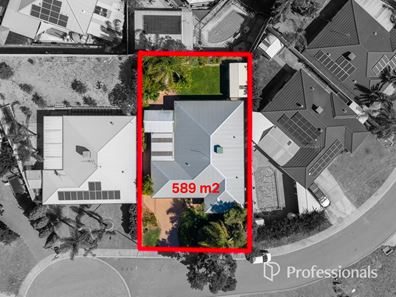 32 Oakfield Gardens, Parmelia WA 6167