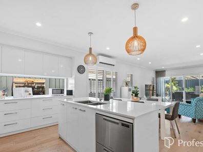 38 Beroona Way, Cockburn Central WA 6164