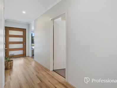24 Marsland Road, Midvale WA 6056