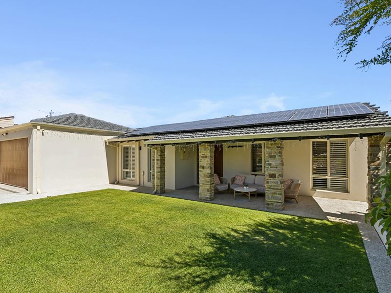 4 Mahonia Place, Duncraig WA 6023