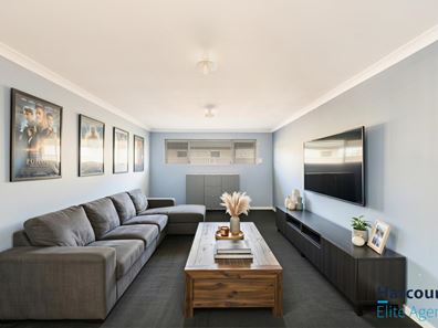 30 Hayeswater Circuit, Waikiki WA 6169