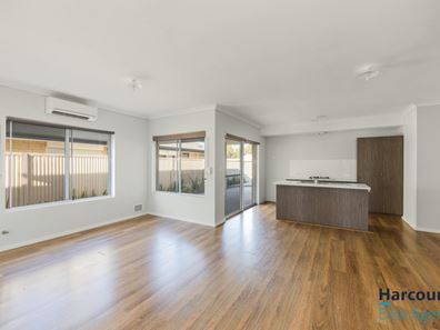 30 Hayeswater Circuit, Waikiki WA 6169