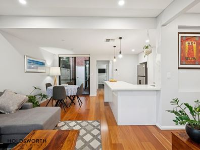 1/8 Gibney Avenue, Mount Hawthorn WA 6016