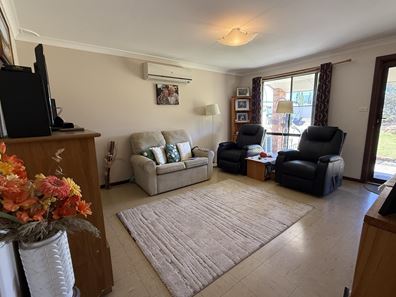 9 Peterwangey Place, Port Denison WA 6525