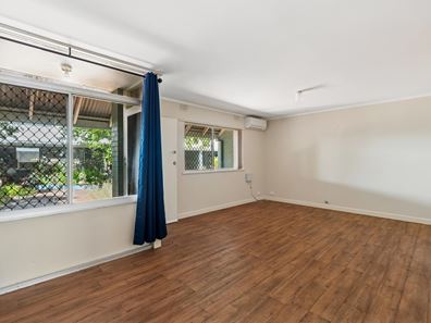 3/6 Seaton  Place, Girrawheen WA 6064