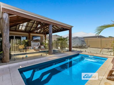 8 Hazelgrove  Crescent, Millbridge WA 6232