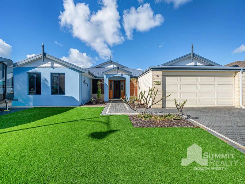 38 Peppermint  Boulevard, College Grove