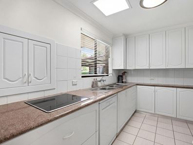 31 Fancote Street, Kelmscott WA 6111
