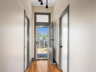 57 North Terrace, Boulder WA 6432
