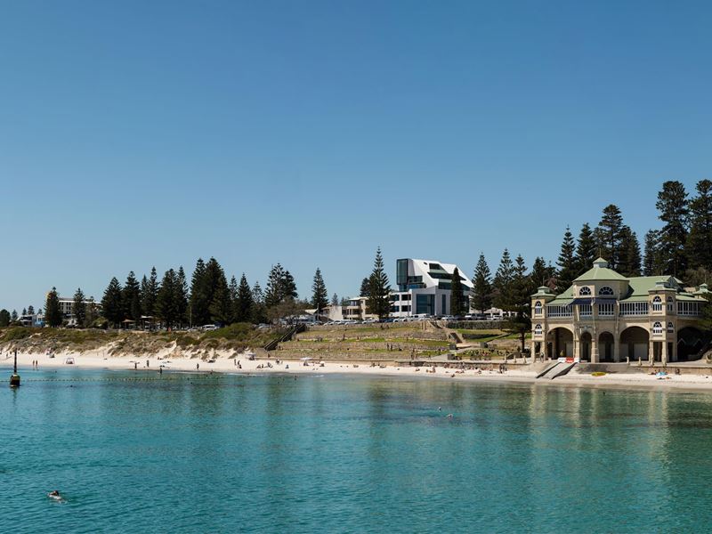 4/110 Marine Parade, Cottesloe