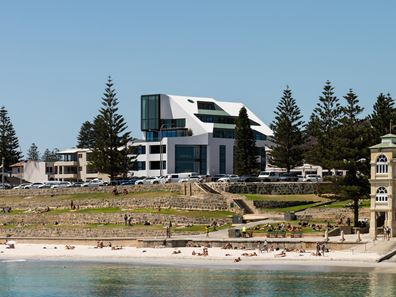 4/110 Marine Parade, Cottesloe WA 6011