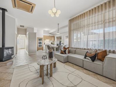 3 Goldfinch Loop, Woodvale WA 6026