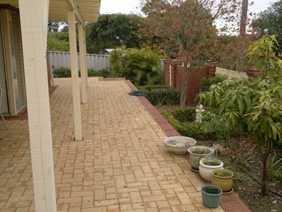 15b Woodley Crescent, Melville WA 6156