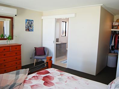 27 Mistral Crest, Glenfield WA 6532