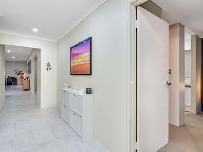 6 Aureate Way, Eglinton WA 6034