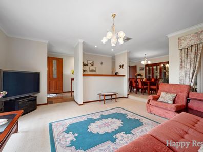 11 Viscount Court, Thornlie WA 6108