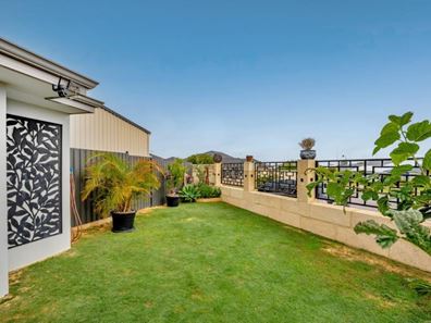 81 Malata Ridge, Lakelands WA 6180