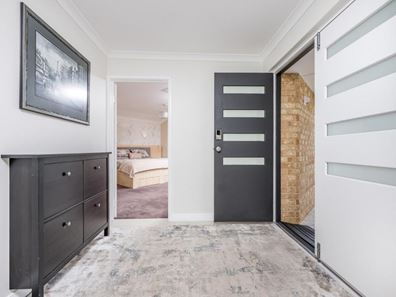 25 Whitecliffe Square, Iluka WA 6028
