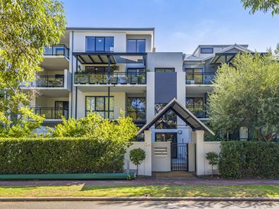 4/39 Labouchere Road, South Perth WA 6151
