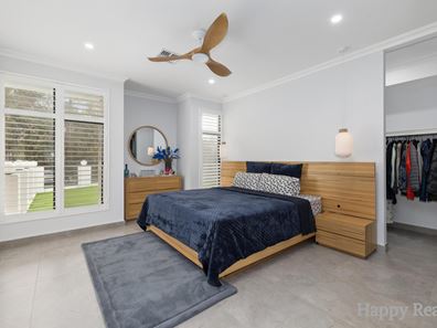 18 Nicholson Court, Canning Vale WA 6155