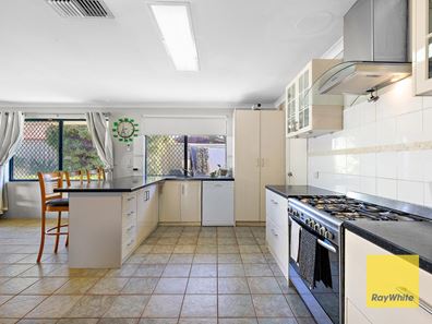 6 Raven Lane, Warnbro WA 6169