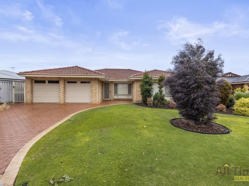 14 Pinewood Walk, Canning Vale WA 6155
