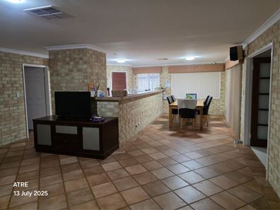 14 Pinewood Walk, Canning Vale WA 6155