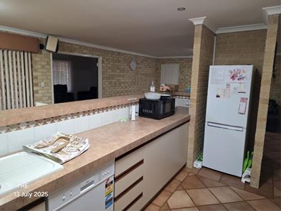 14 Pinewood Walk, Canning Vale WA 6155