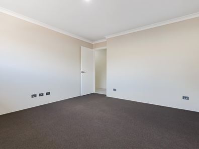 38 Wellington Avenue, Lakelands WA 6180
