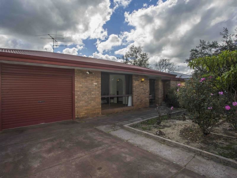 12 Colin Street, Pinjarra WA 6208