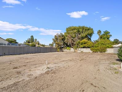 5B Kallang Road, Coodanup WA 6210