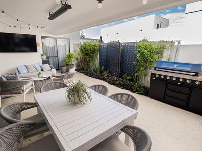 14 Moonlight Street, North Coogee WA 6163