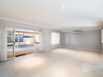42 Marseilles Drive, Yalyalup WA 6280
