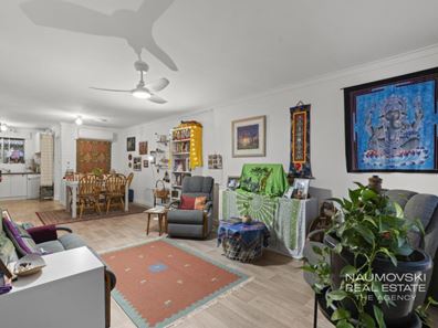 21 Wychcross Street, Westminster WA 6061
