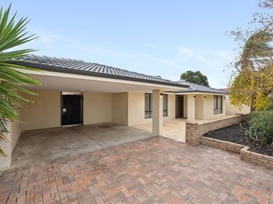13 Reed Close, Thornlie WA 6108