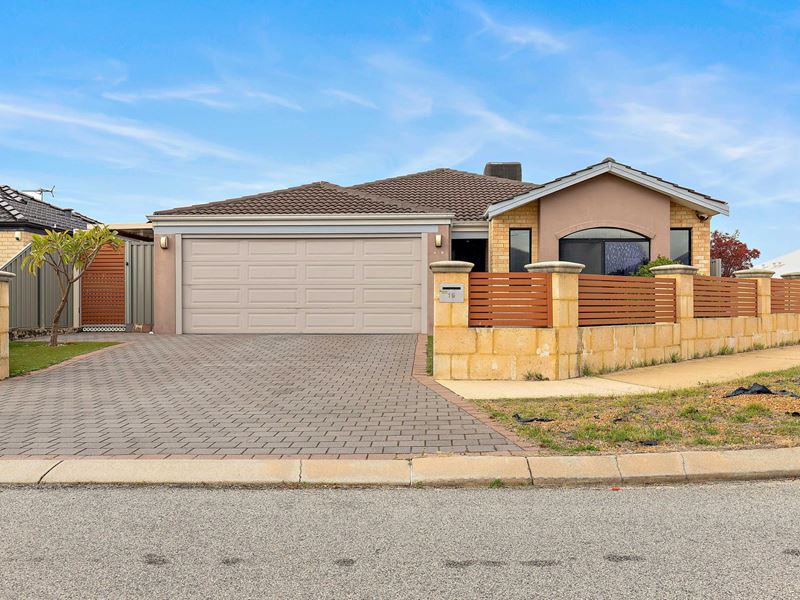 19 cornforth way, Piara Waters WA 6112