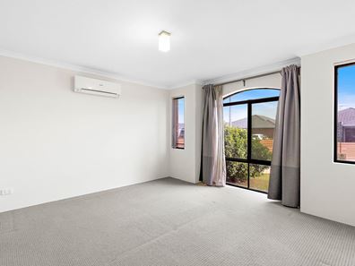 19 cornforth way, Piara Waters WA 6112