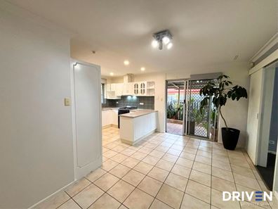 5 Tara Way, Kelmscott WA 6111