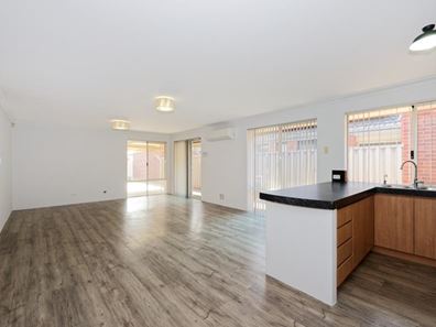 37 Zaragoza Drive, Port Kennedy WA 6172